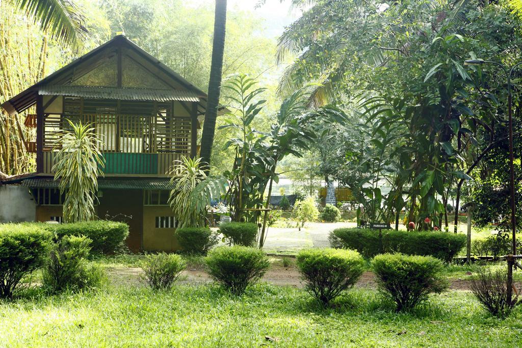 โซมา เบิร์ดส์ ลากูน รีสอร์ท Kotamangalam ภายนอก รูปภาพ