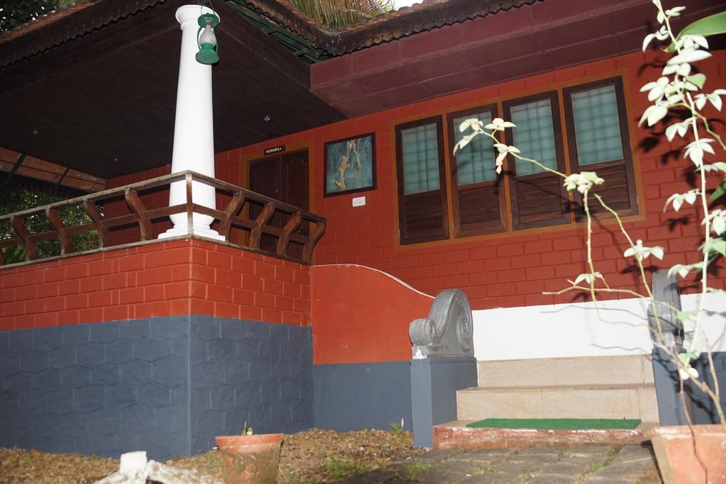 โซมา เบิร์ดส์ ลากูน รีสอร์ท Kotamangalam ภายนอก รูปภาพ